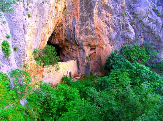 Kozan Gezilecek Yerler Keşiş Mağarası