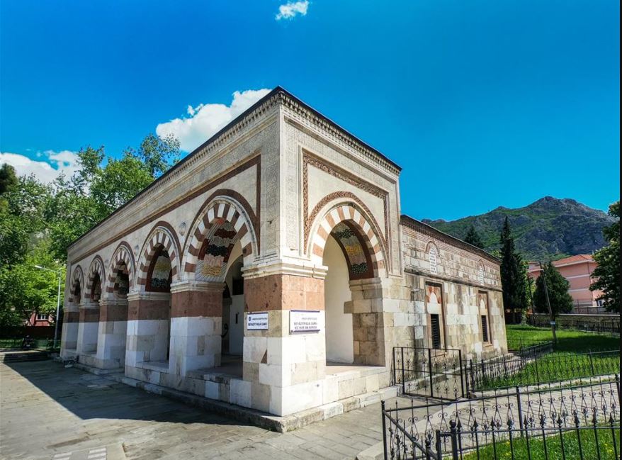 Bayezid Paşa Camii