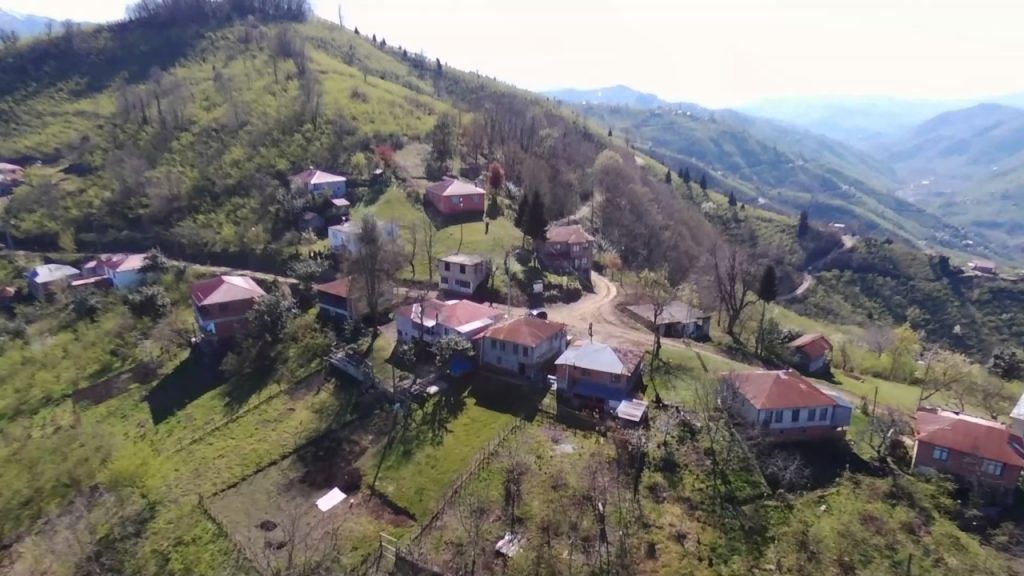Karakiraz Köyü Kamp Alanı