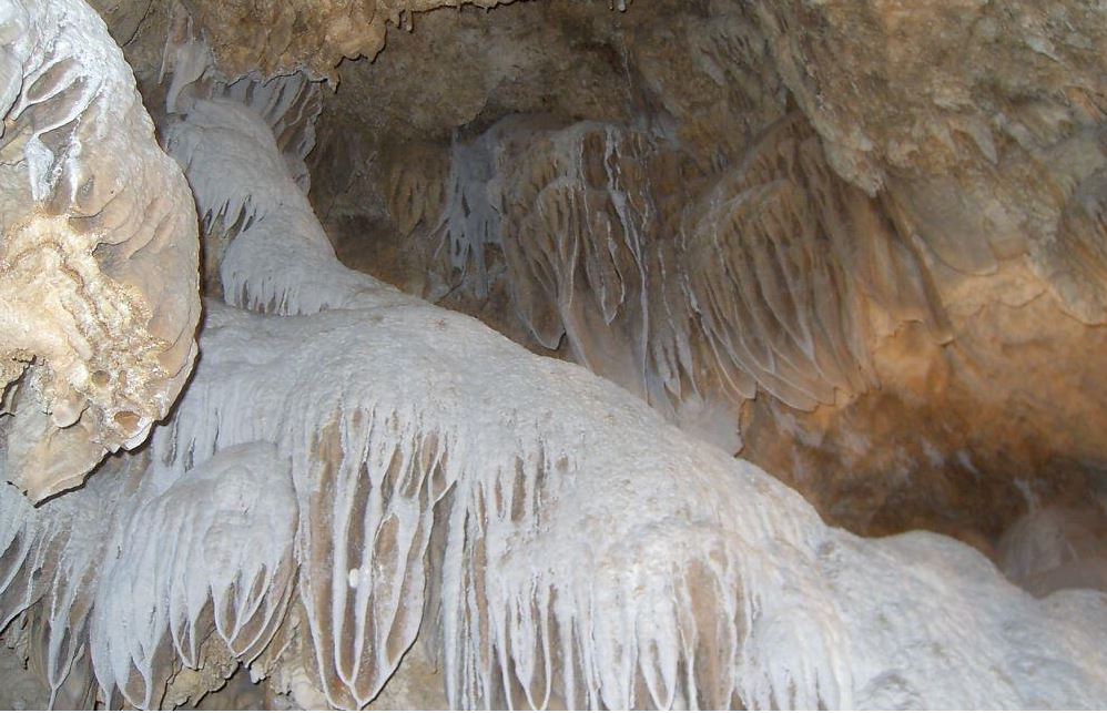 Çakırlar Köyü Mağarası