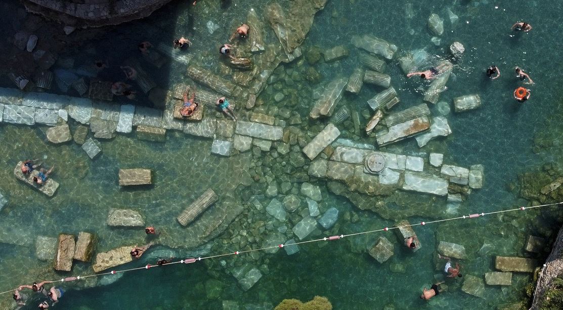 Pamukkale Gezilecek Yerler Kleopatra Havuzu ( Hierapolis Antik Havuz)