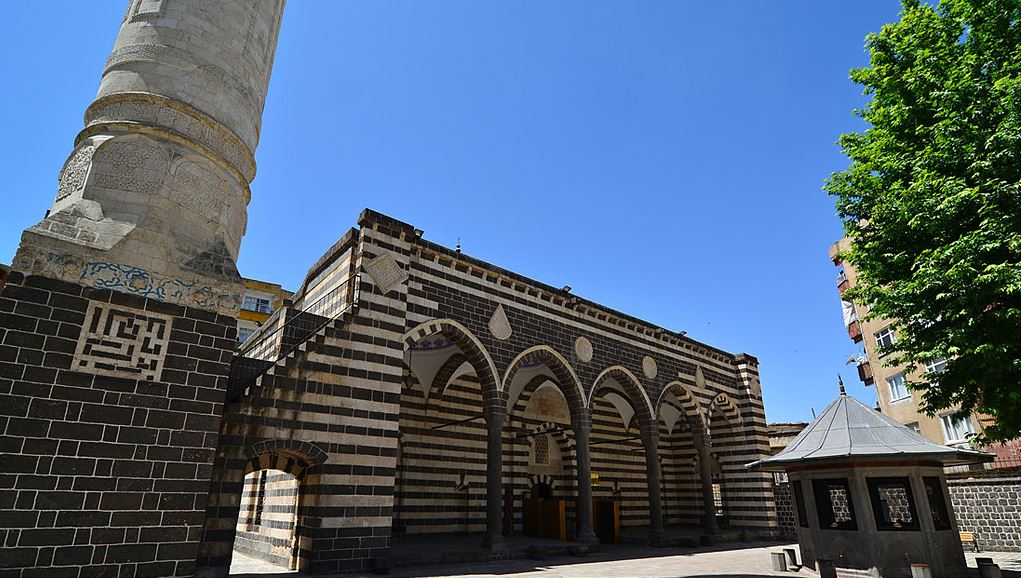 Diyarbakır Gezilecek Yerler Safa Camii