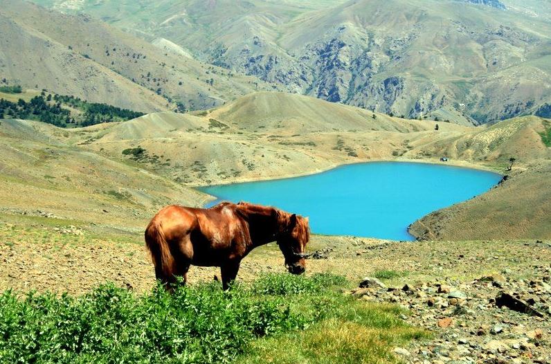 Erzincan Gezilecek Yerler Aygır Gölü