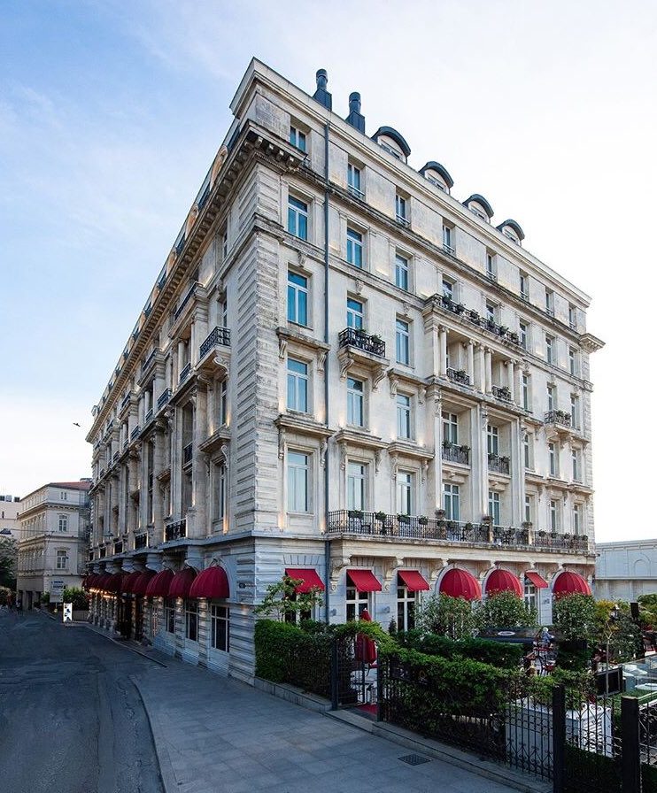 Beyoğlu Gezilecek Yerler Tarihi Pera Palece Hotel