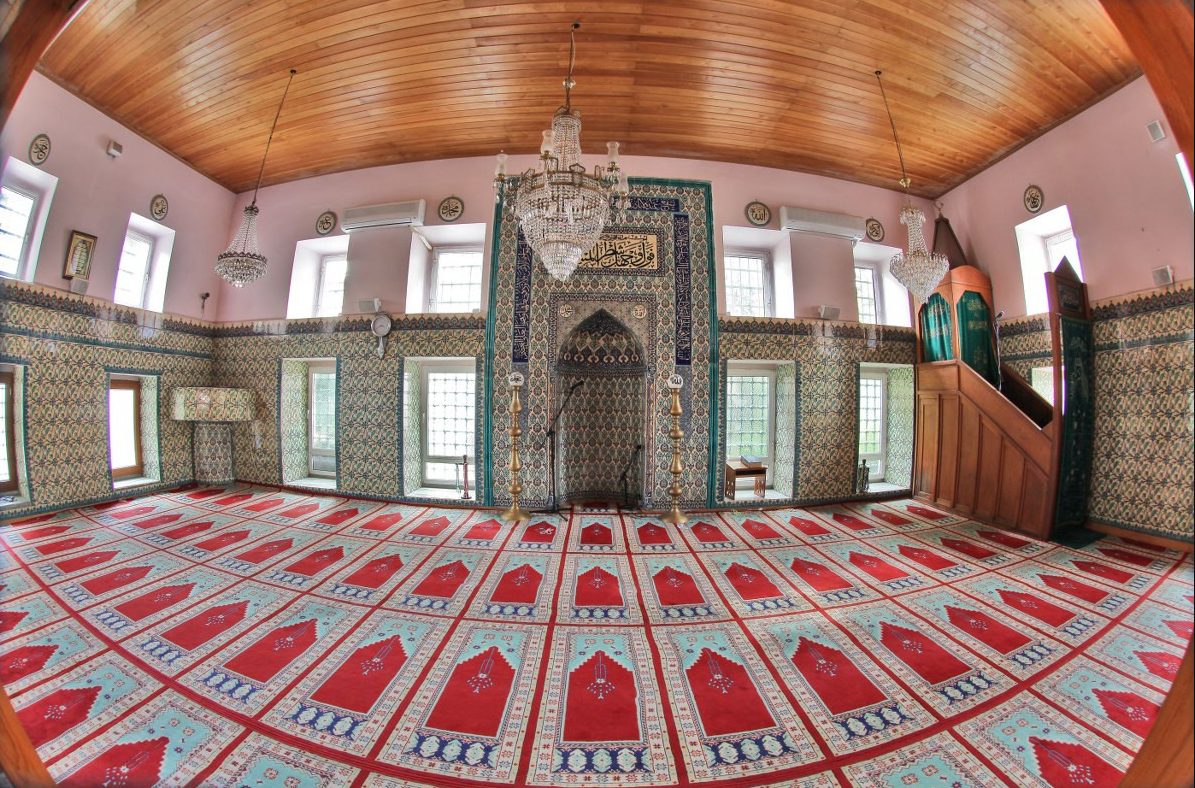 Kızıl Mescid Camii