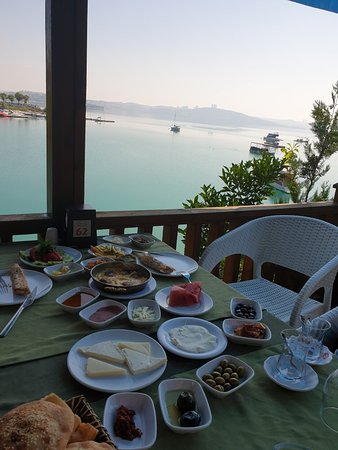 Tahta Masa Restaurant - Adana Kahvaltı Mekânları