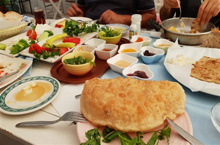 BörekÇiğ, Adana Kahvaltı Mekânları