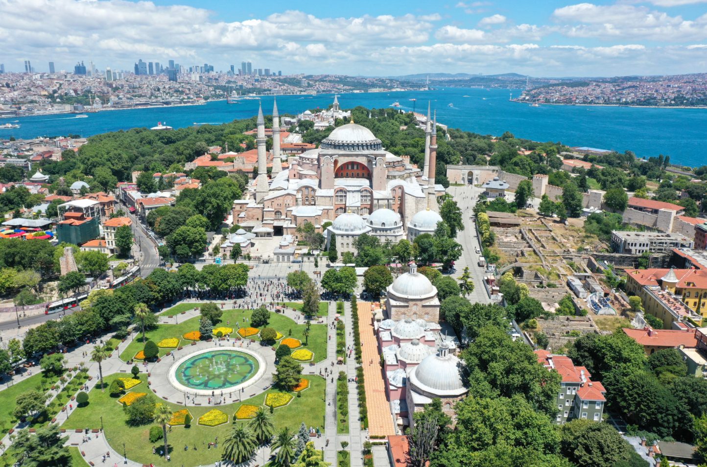 İstanbul Gezilecek Yerler Ayasofya Camii