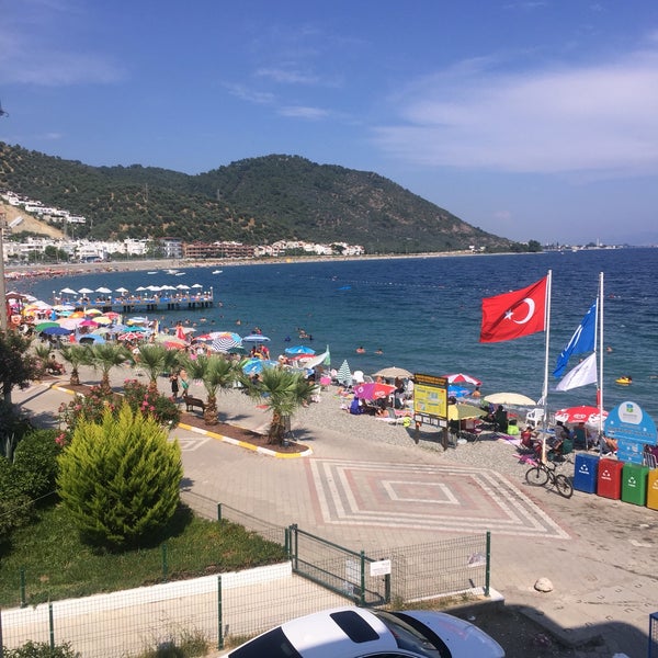 Özdemir Sitesi Halk Plajı