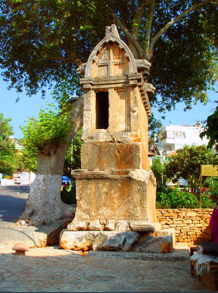 Antiphellos Kral Mezarı