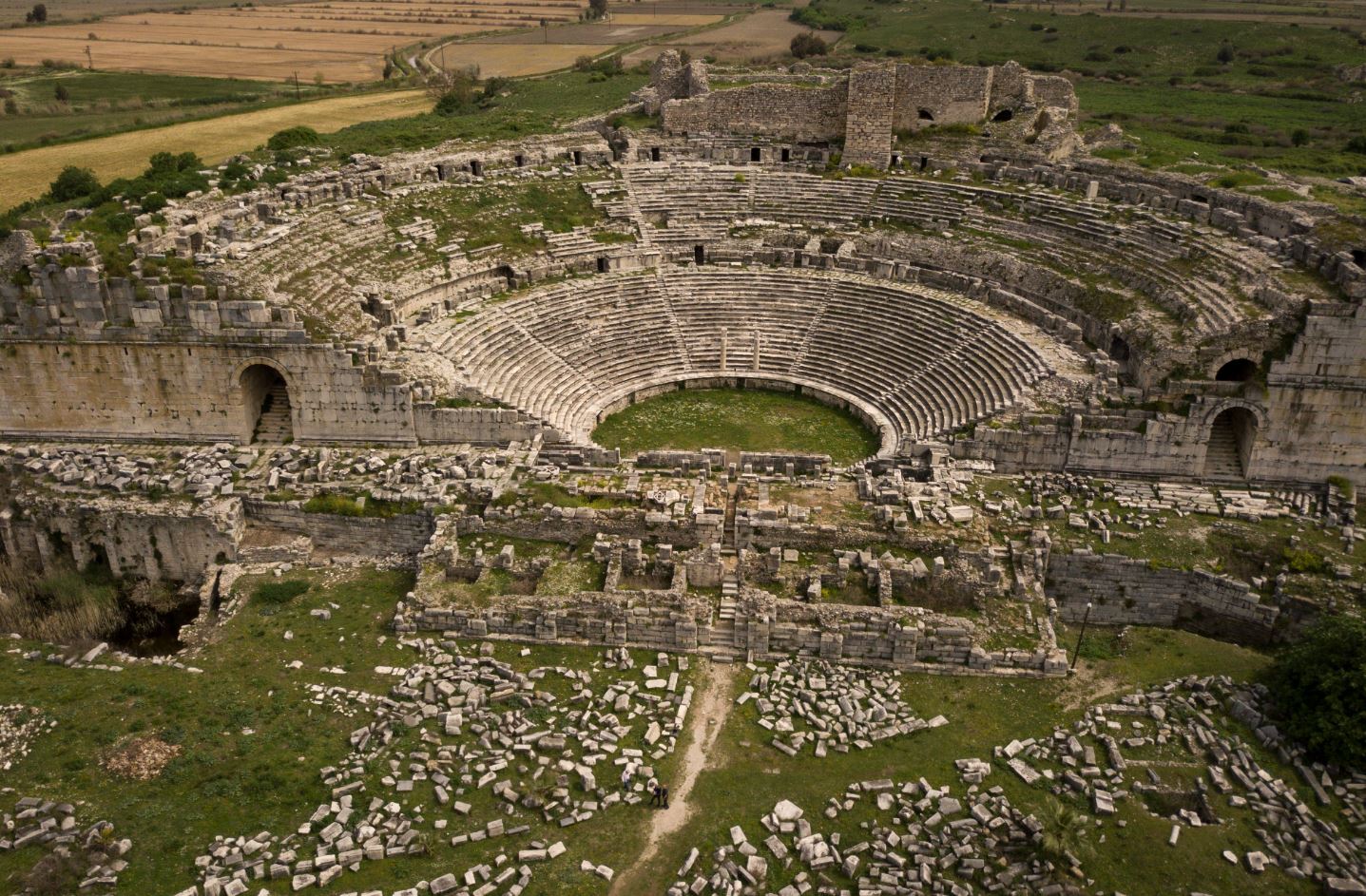 Didim Gezilecek Yerler Milet Antik Kenti