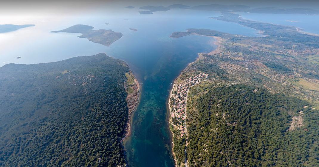 Pınar Adası